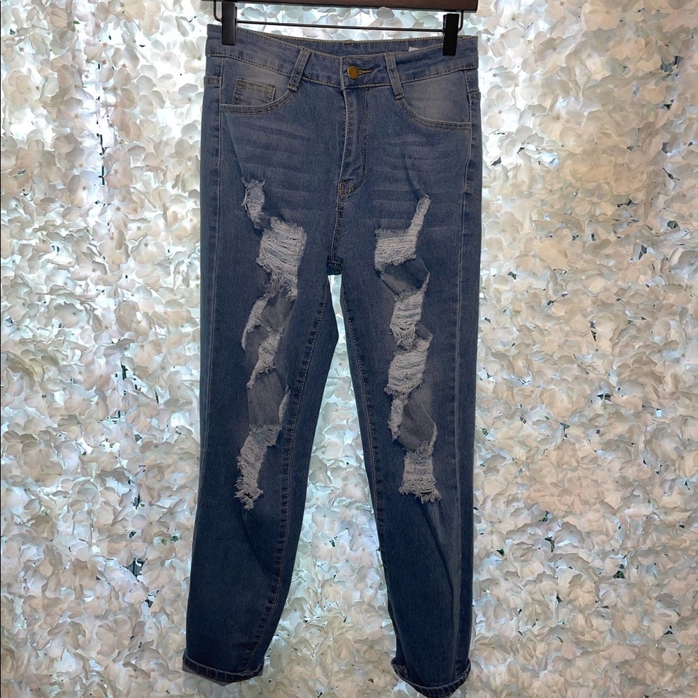 High Wasted Boyfriend Jeans | Ripped | Light Wash